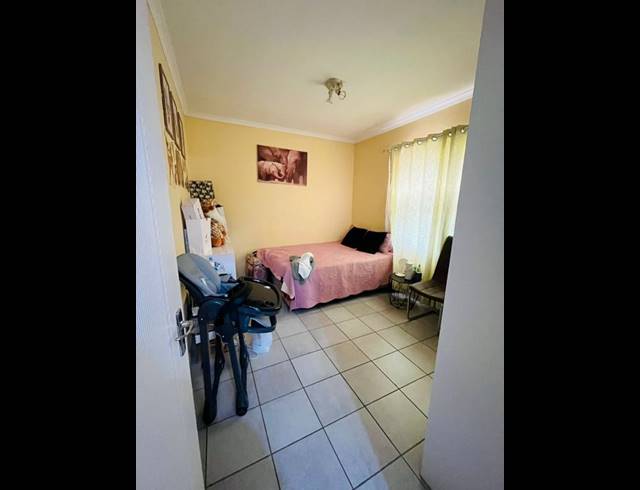 3 BEDROOM TOWNHOUSE FOR SALE IN BISLEY